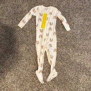 NWT Hanna Anderson rainbow pajamas